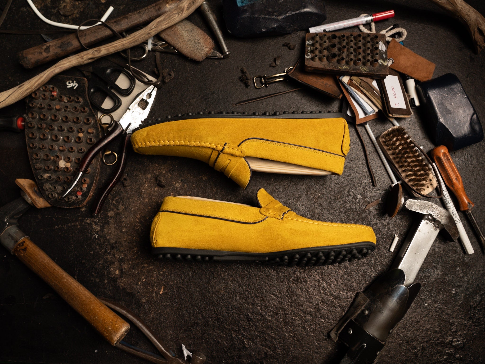 Mocassino profilo camoscio giallo