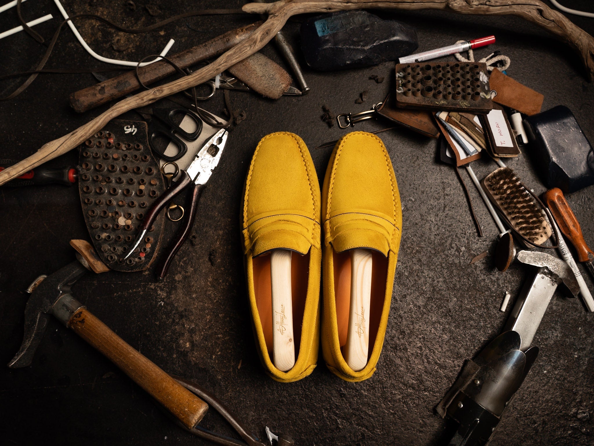 Mocassino profilo camoscio giallo
