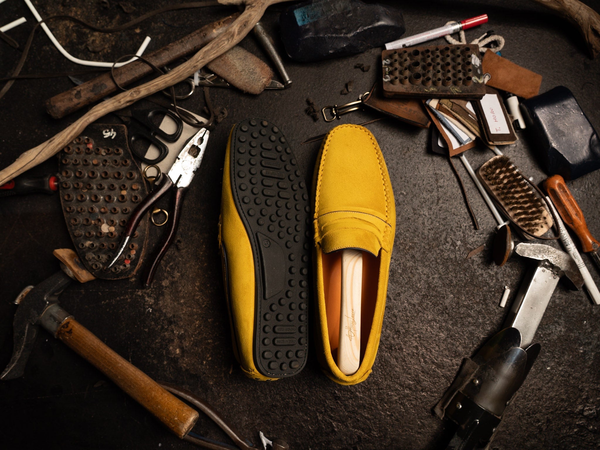 Mocassino profilo camoscio giallo