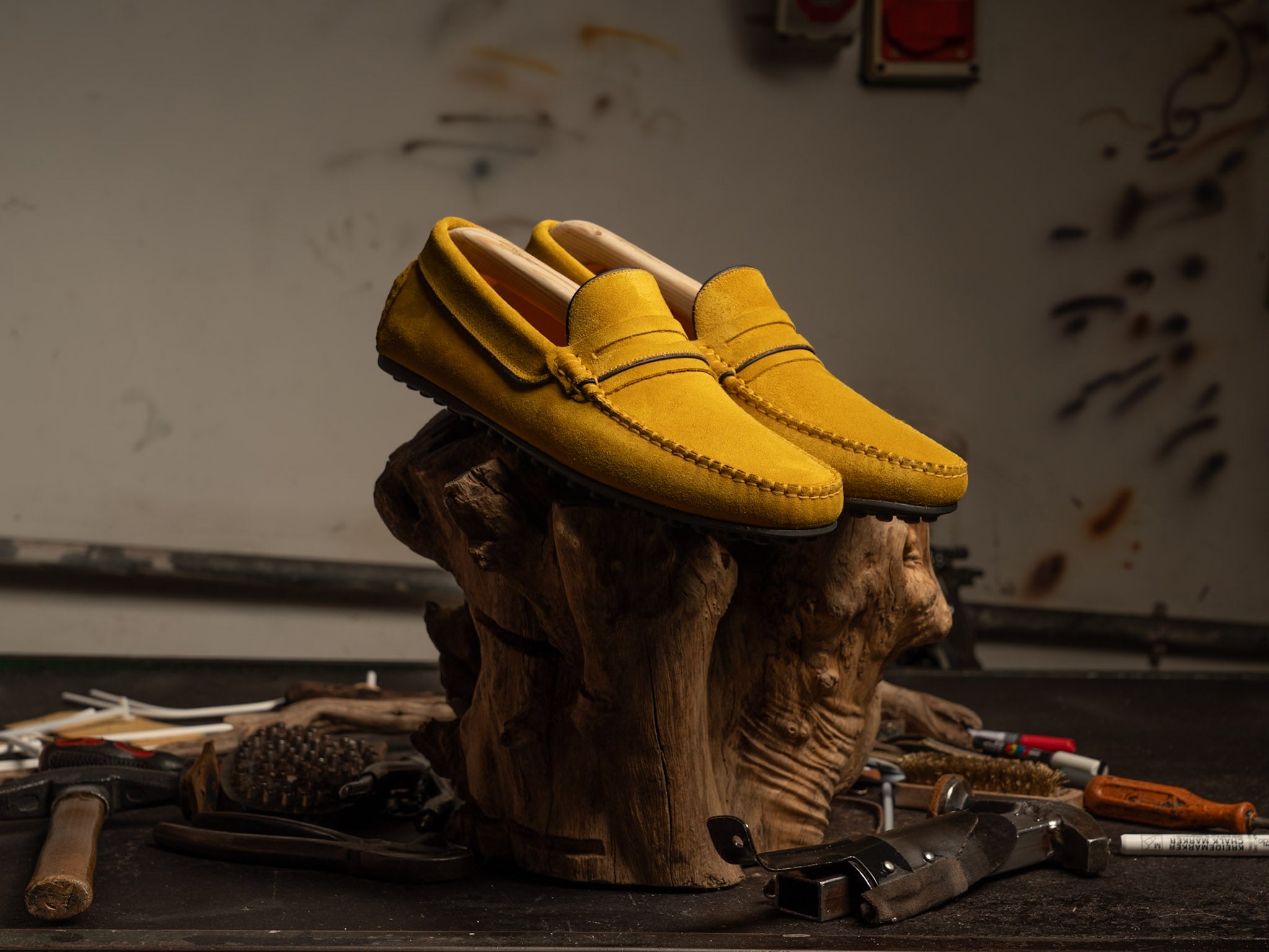 Mocassino profilo camoscio giallo